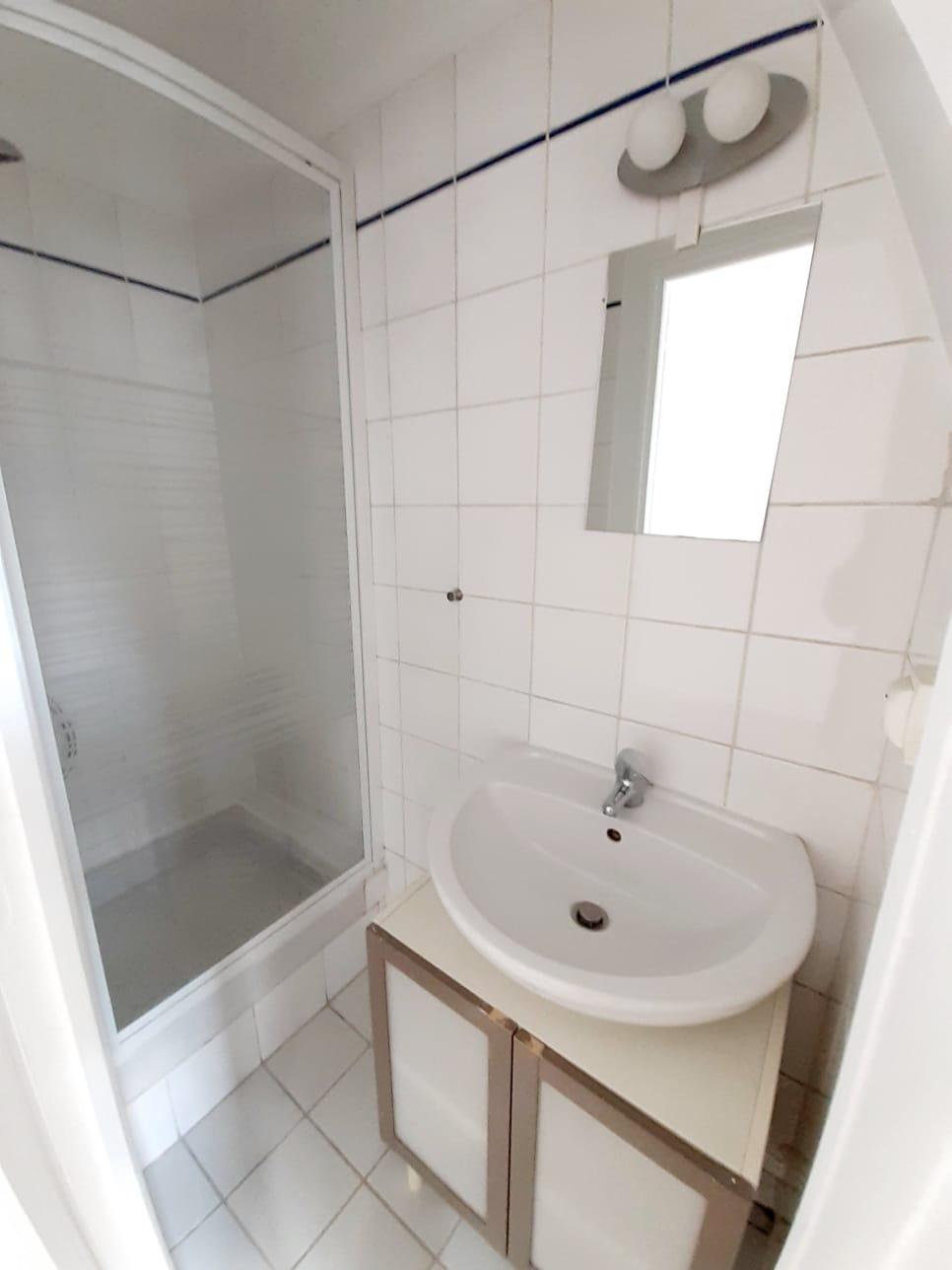 A LOUER PARIS IVème 28.17m²  