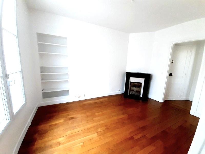 A LOUER PARIS IVème 28.17m²  