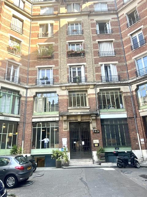 75010 PARIS STUDETTE RUE LAFAYETTE 