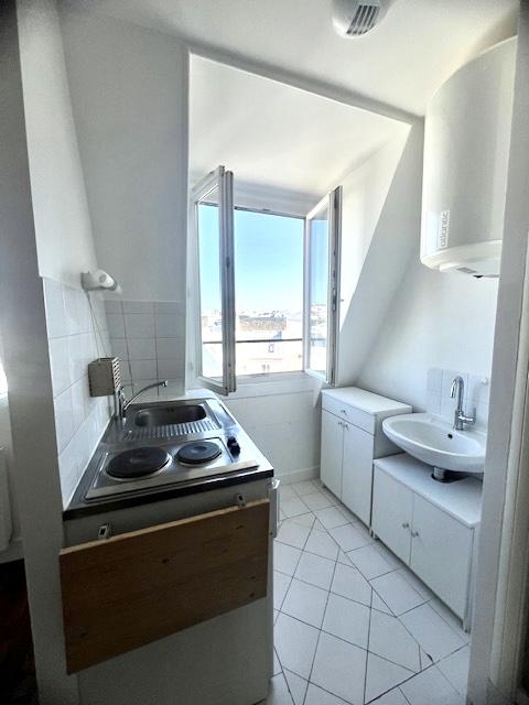 75010 PARIS STUDETTE RUE LAFAYETTE 