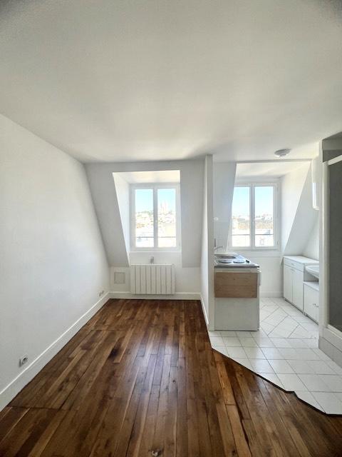 75010 PARIS STUDETTE RUE LAFAYETTE 