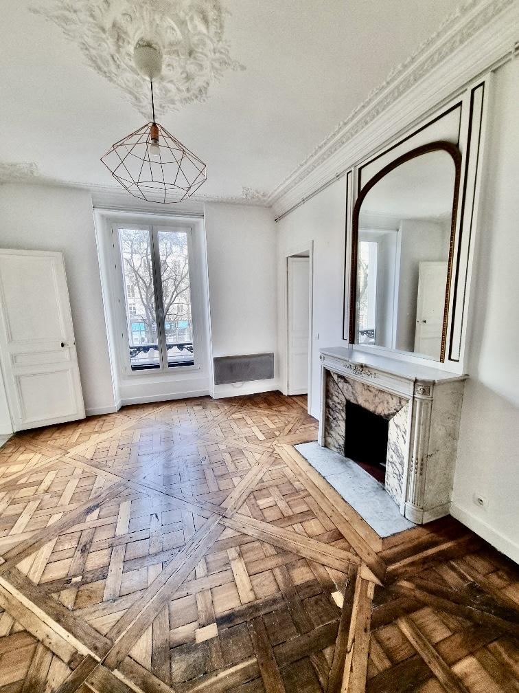 Paris (75002) Bonne Nouvelle, 2 Pièces 