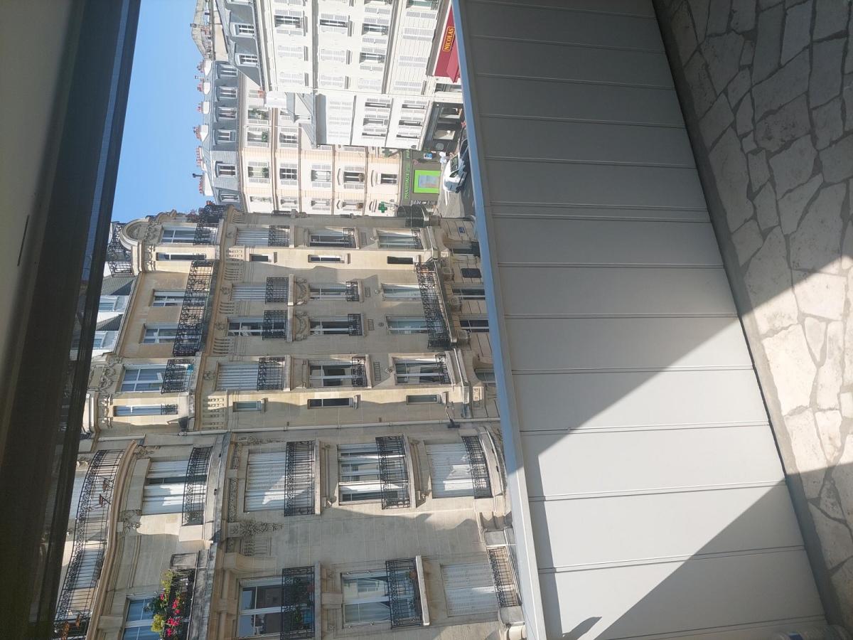 A LOUER 3P 89m² PARIS XVIème