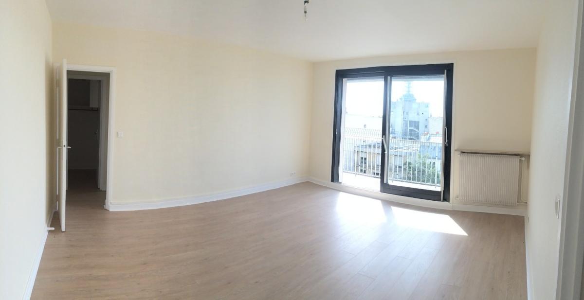 Paris XVIème, 2 PIECES 55m²+ Balcon 11m² 