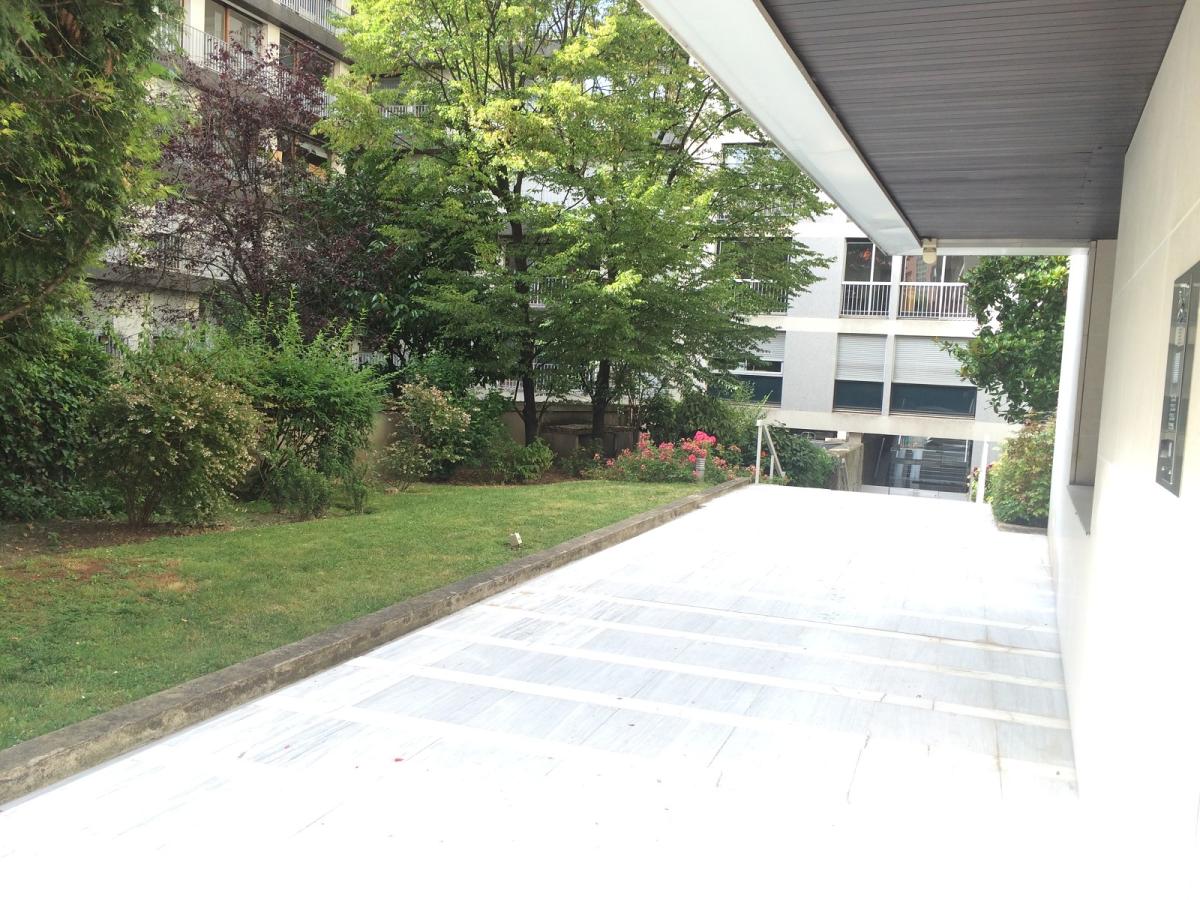 Paris XVIème, 2 PIECES 55m²+ Balcon 11m² 