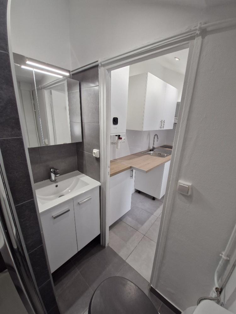 A LOUER PARIS VIème Studio 21m²