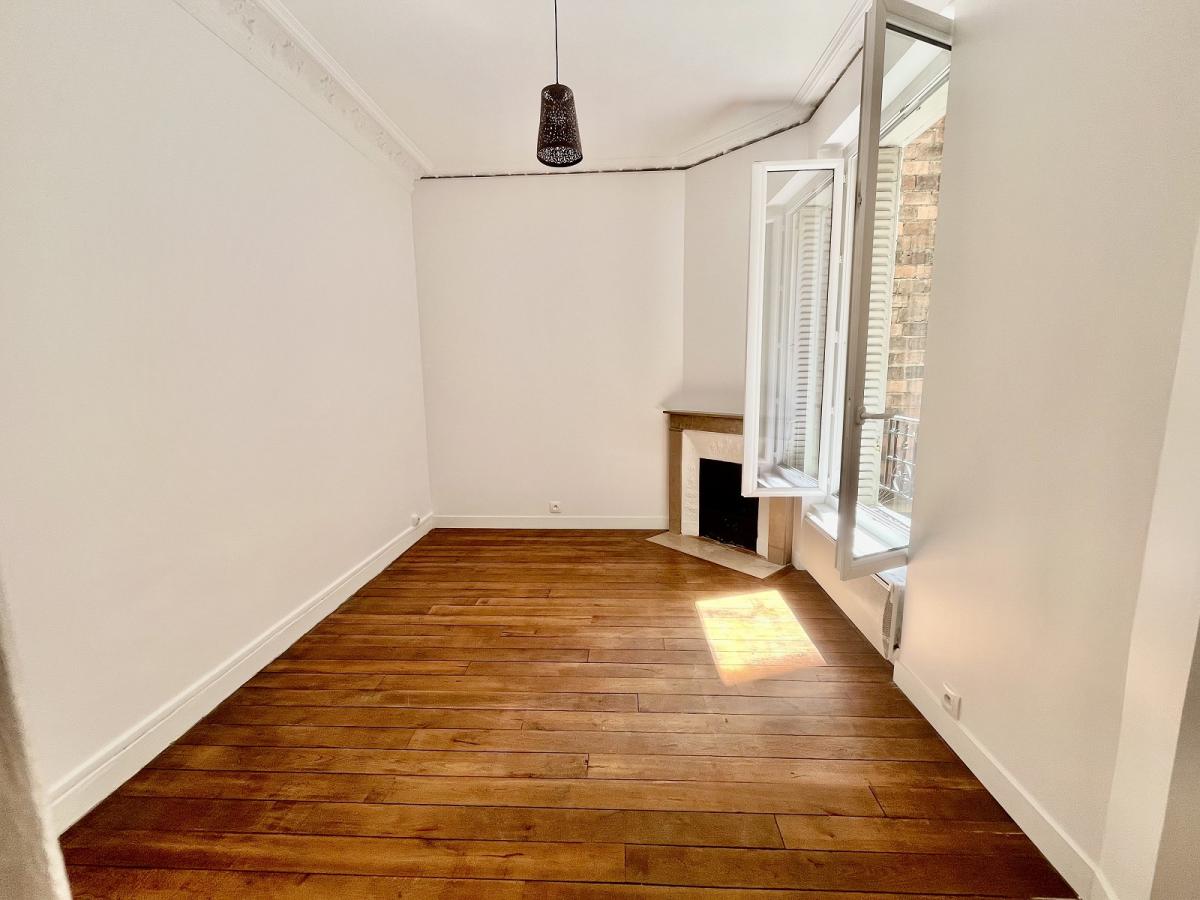 A LOUER   2P PARIS XVème 31.23m²  REFAIT NEUF