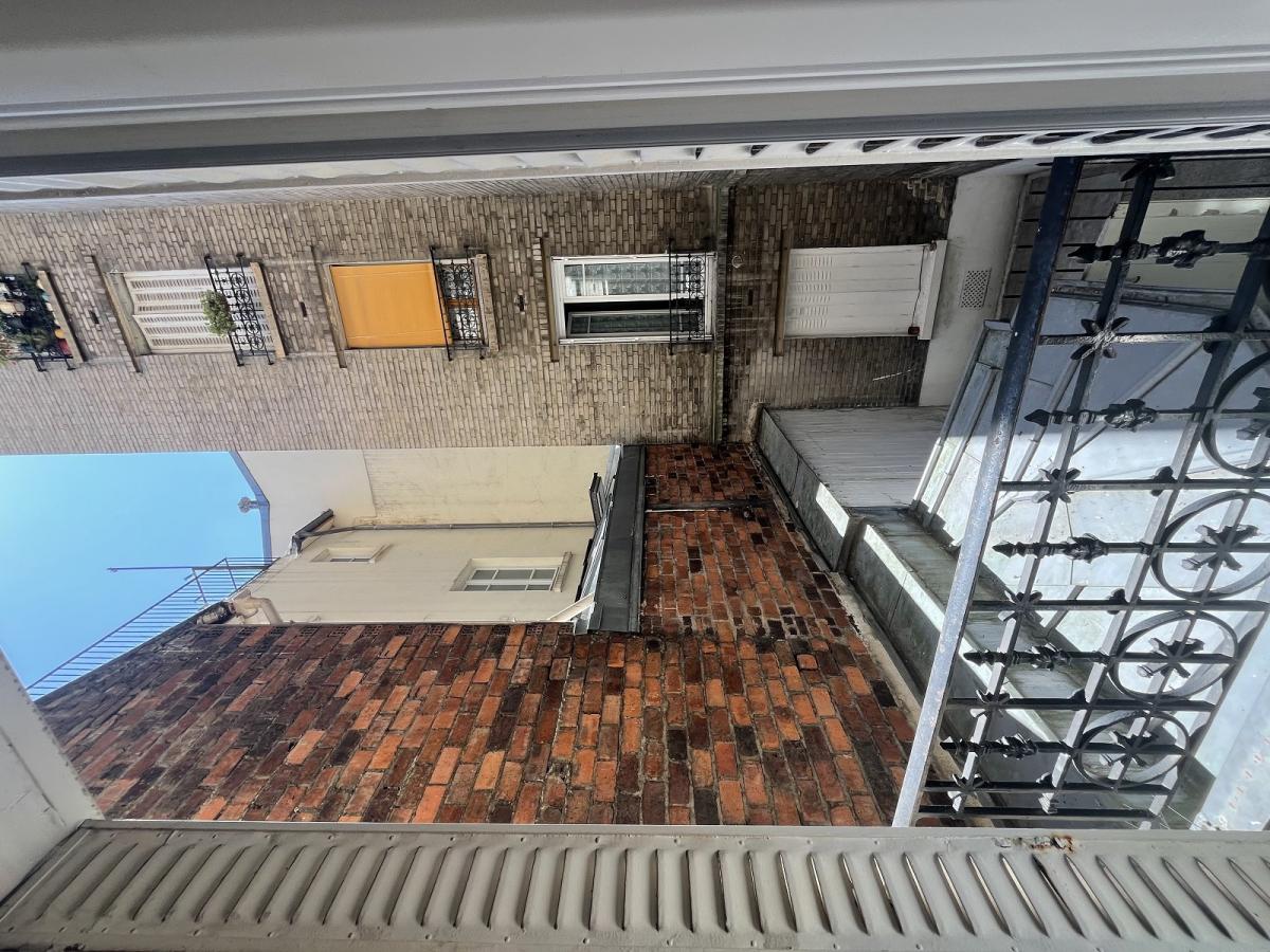 A LOUER   2P PARIS XVème 31.23m²  REFAIT NEUF