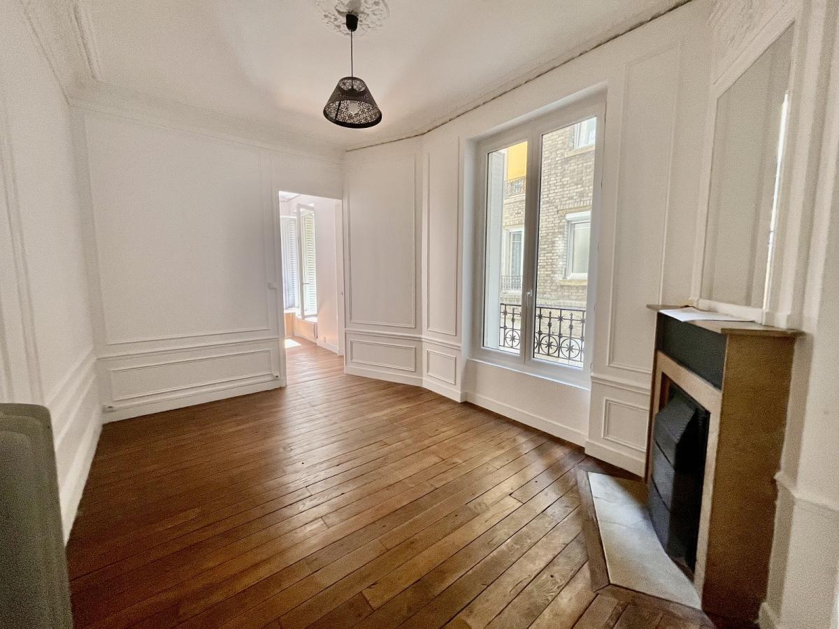 A LOUER   2P PARIS XVème 31.23m²  REFAIT NEUF