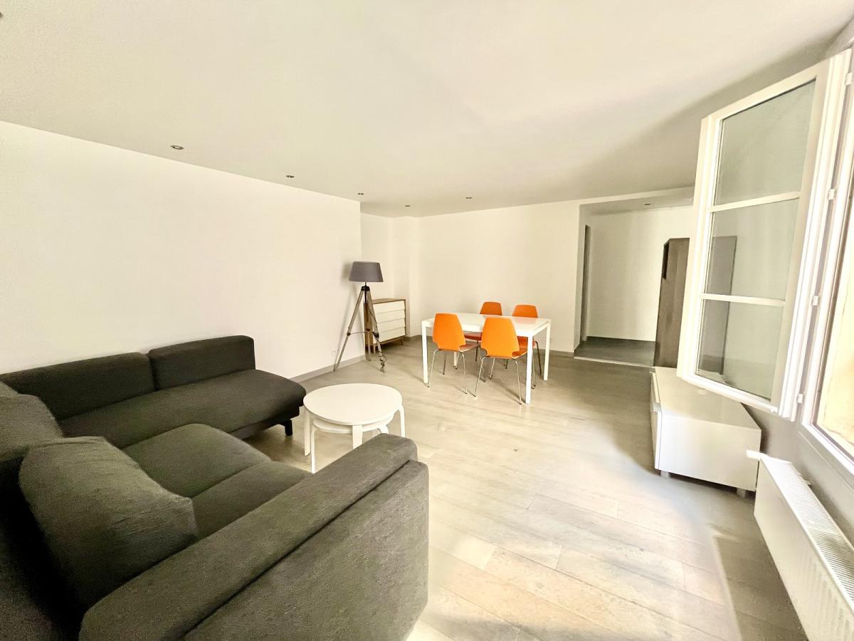 A LOUER 2P 56m² PARIS IXème 