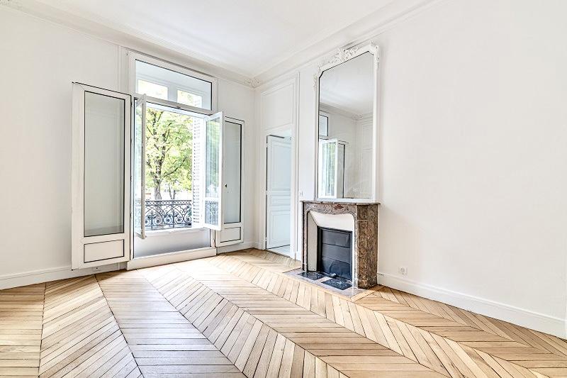A LOUER 75008 PARIS 3P RENOVE AVE GEORGES V