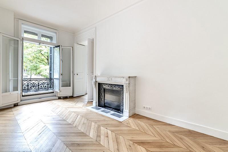 A LOUER 75008 PARIS 3P RENOVE AVE GEORGES V