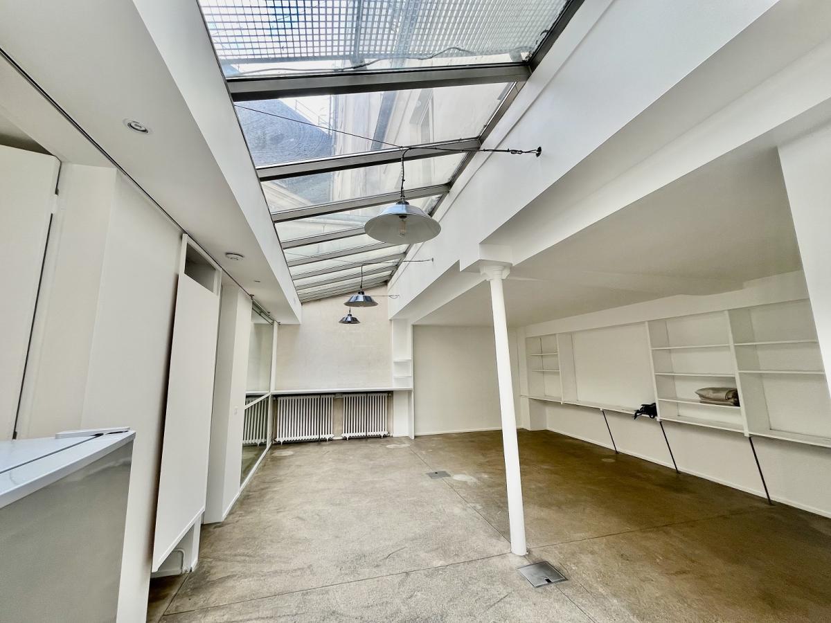 A LOUER 3 PIECES  86.48m²  PARIS IIIème