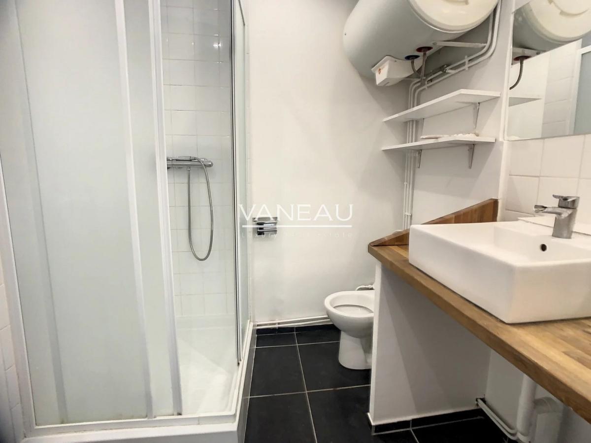 A LOUER 3 PIECES  86.48m²  PARIS IIIème