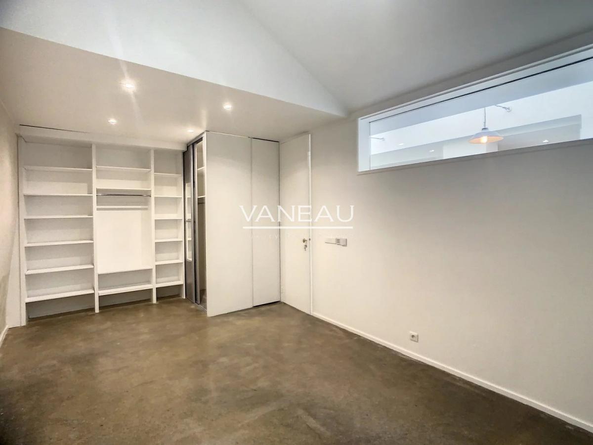 A LOUER 3 PIECES  86.48m²  PARIS IIIème