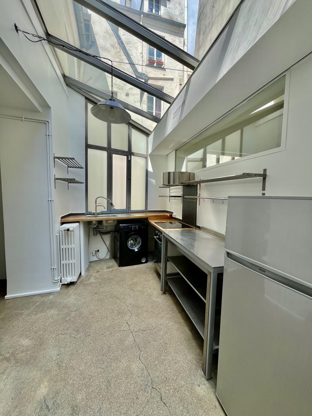 A LOUER 3 PIECES  86.48m²  PARIS IIIème