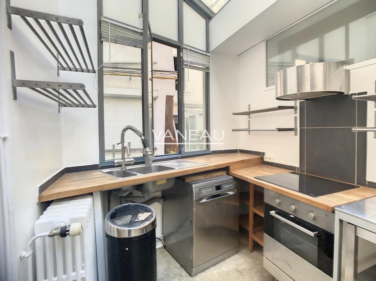 A LOUER 3 PIECES  86.48m²  PARIS IIIème