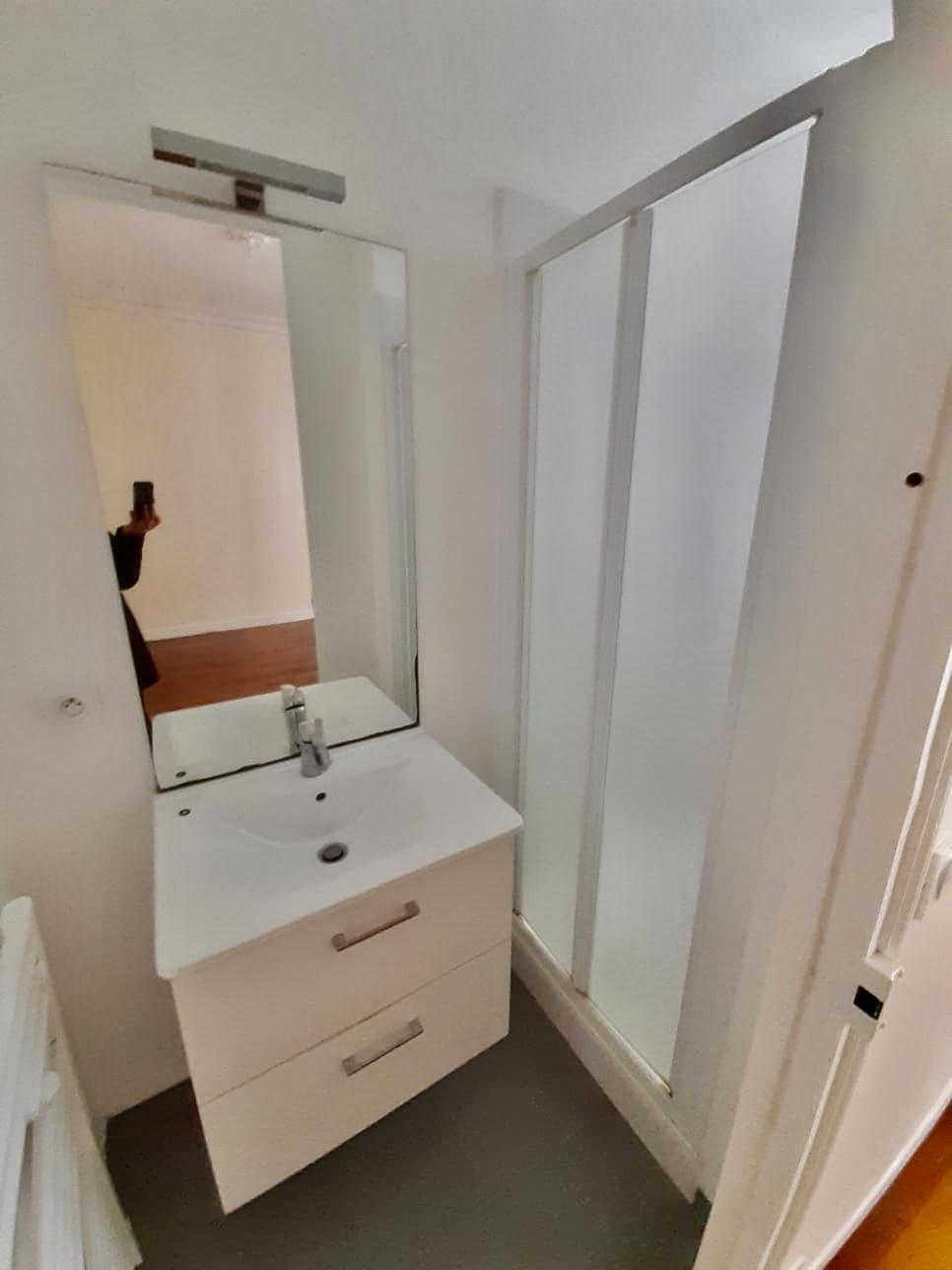 Paris 10ème, Gare du Nord, 4 pièces de 84,08m²