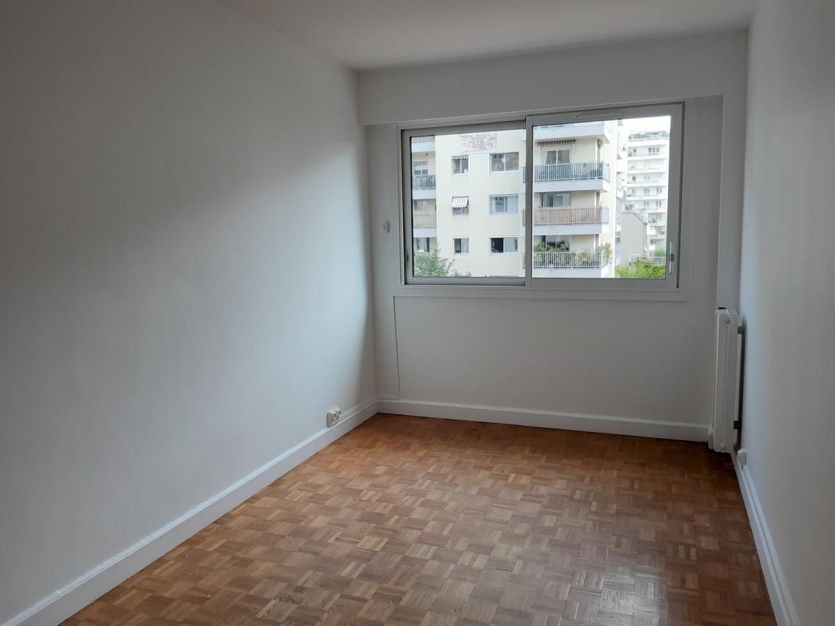 boulogne Billancourt, grand 3 Pièces avec Balcon et Parking