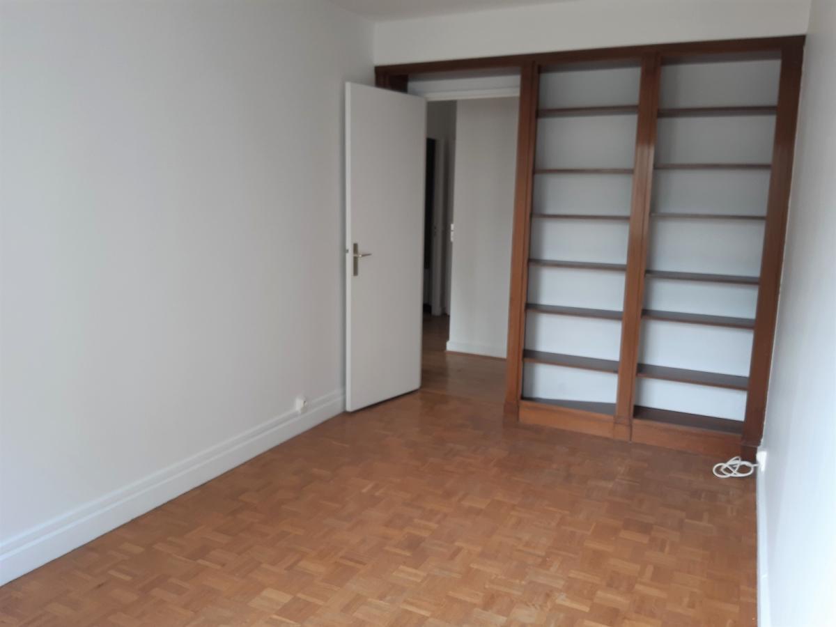 boulogne Billancourt, grand 3 Pièces avec Balcon et Parking