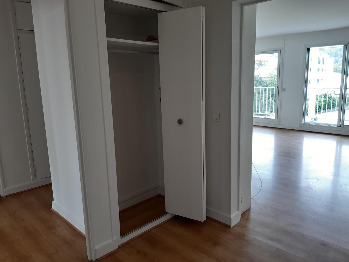 boulogne Billancourt, grand 3 Pièces avec Balcon et Parking