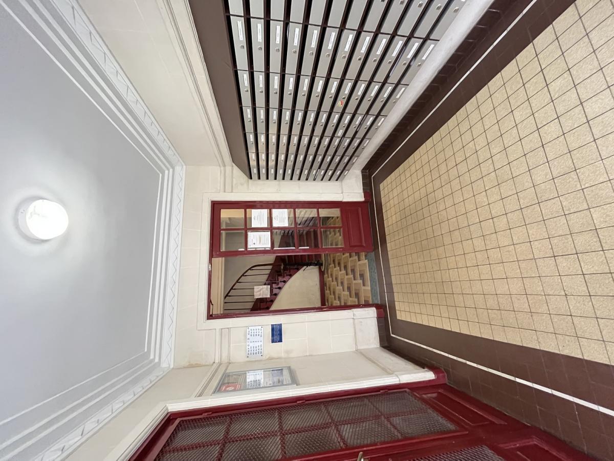 Paris XVème, Métro Felix Faure /Commerce Studio de 15,82m²