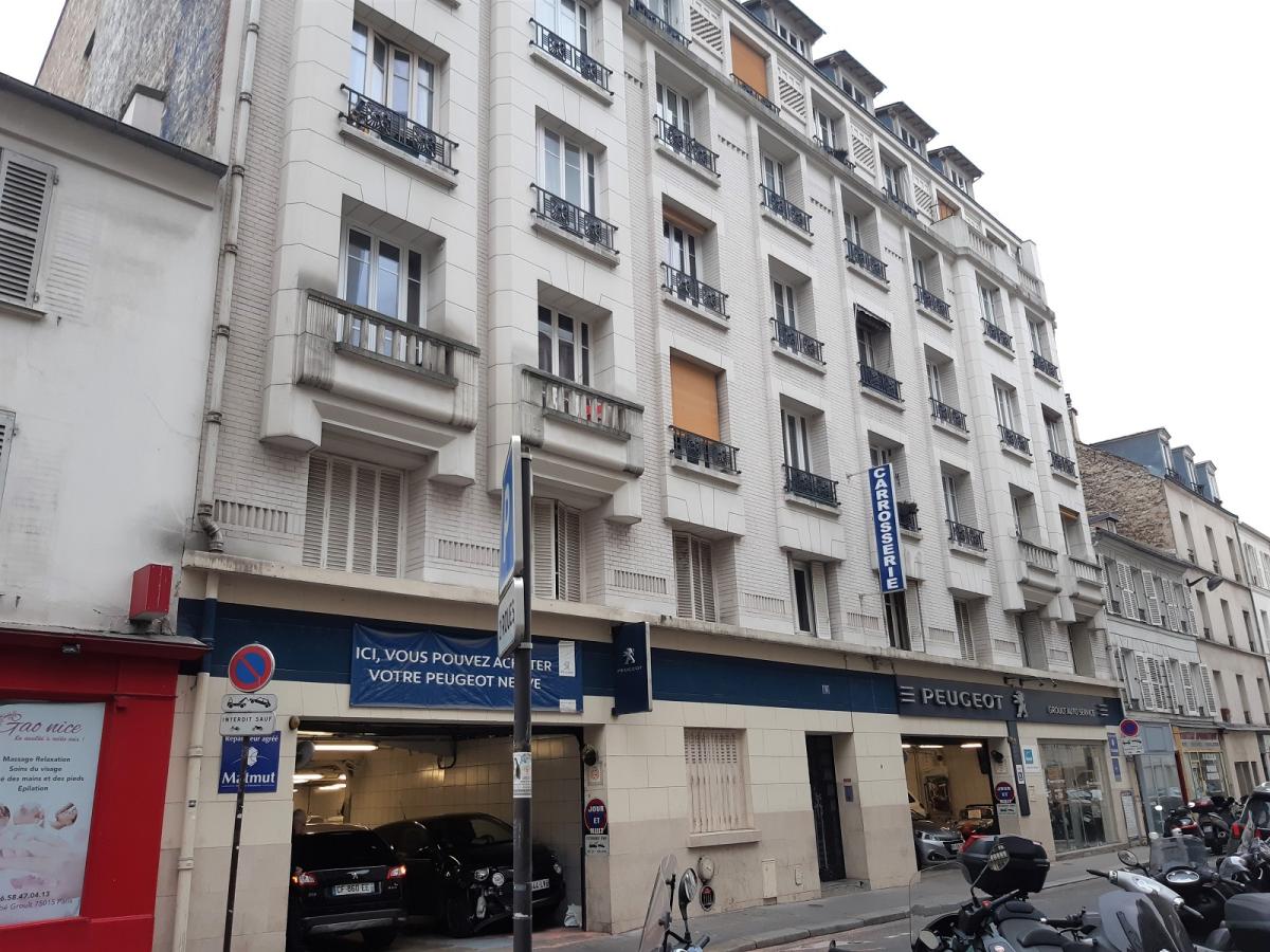Paris XVème, Métro Felix Faure /Commerce Studio de 15,82m²