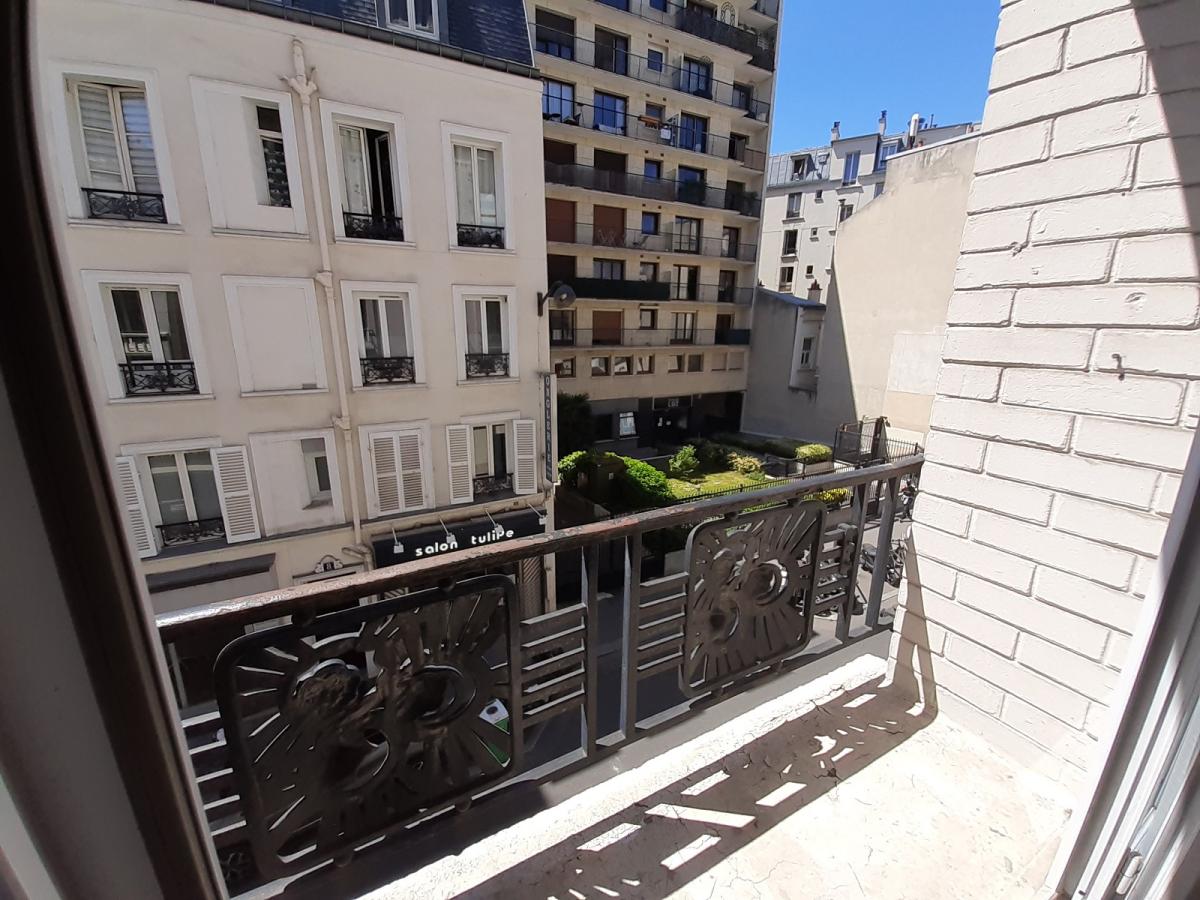 Paris XVème, Métro Felix Faure /Commerce Studio de 15,82m²