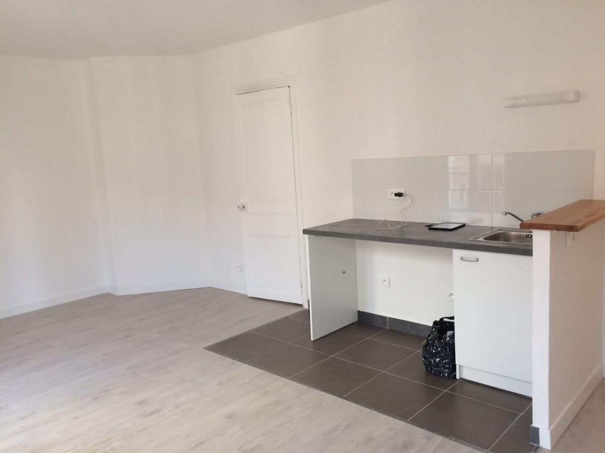 A LOUER 2P MAIRIE DE CLICHY 34.35m² 