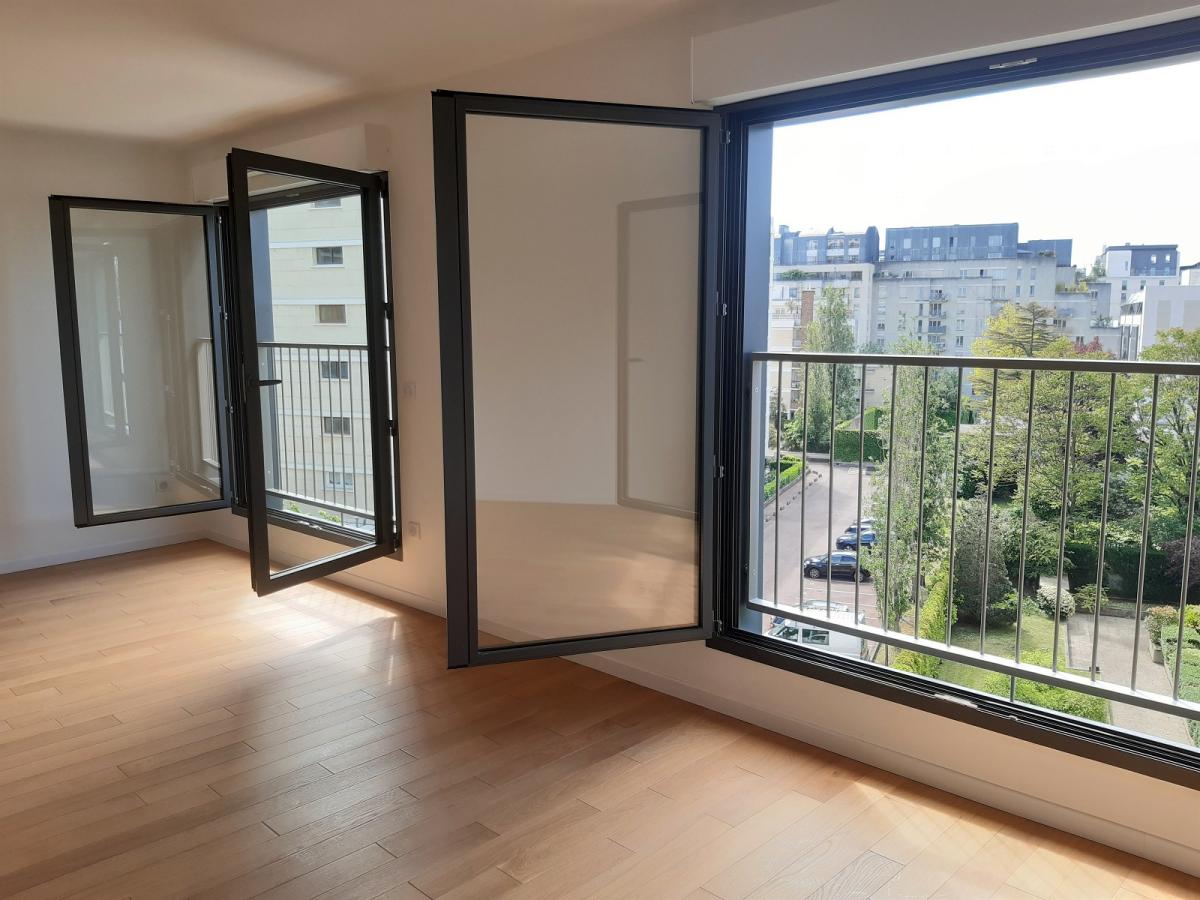 A LOUER 4/5 PIECES 112m² AVEC PARKING 92100 BOULOGN