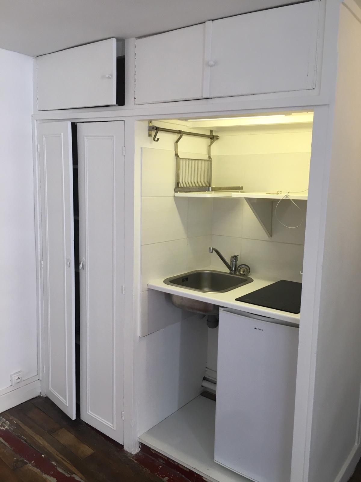 A LOUER STUDIO 16m² PARIS V PLACE MONGE