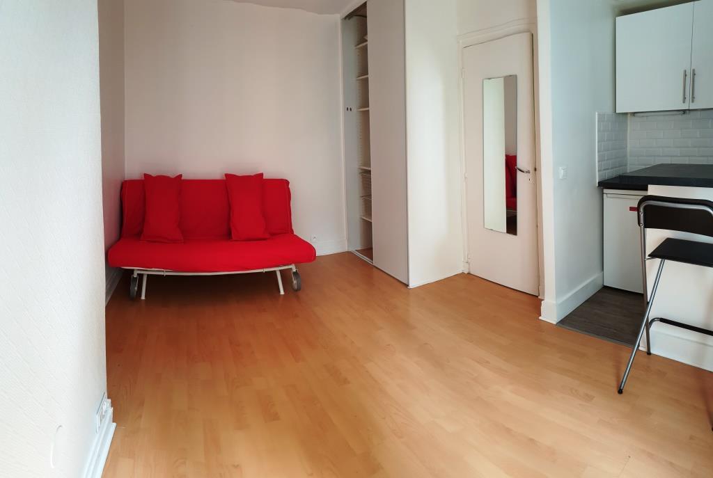 Paris VIIIème, métro Ecole Militaire, Studio 18,23m² Meublé
