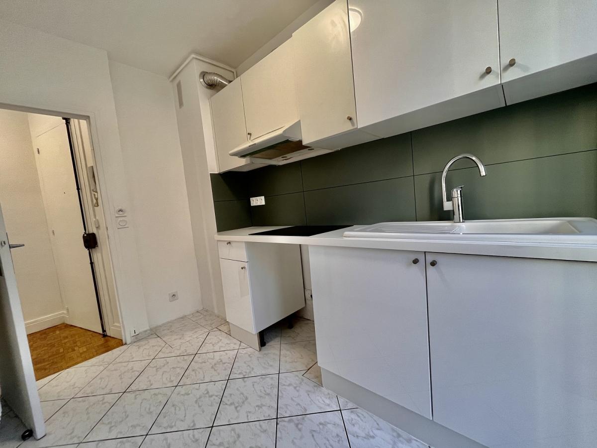 A LOUER 37.21m²  PARIS XIIème.
