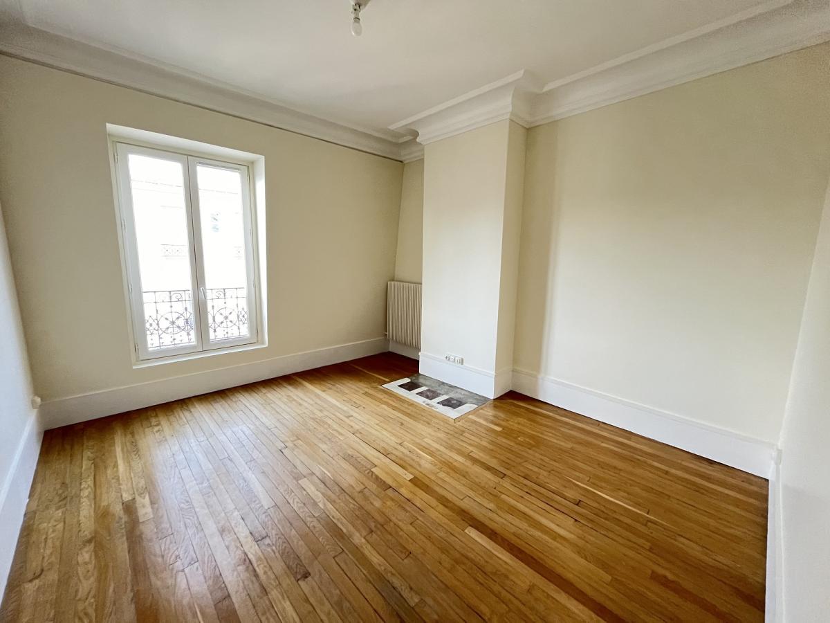 A LOUER 2 PIECES 50m² PARIS XIVème  