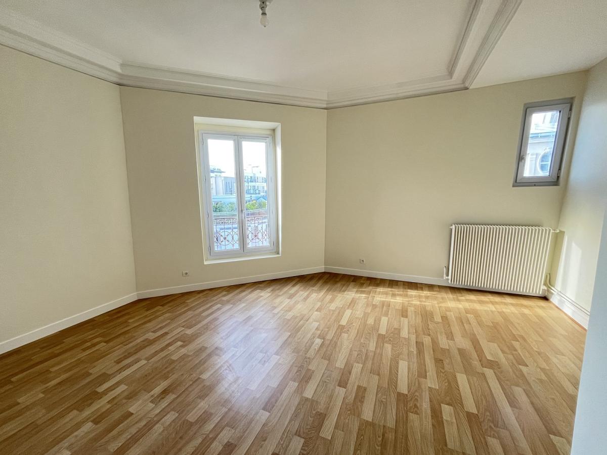 A LOUER 2 PIECES 50m² PARIS XIVème  