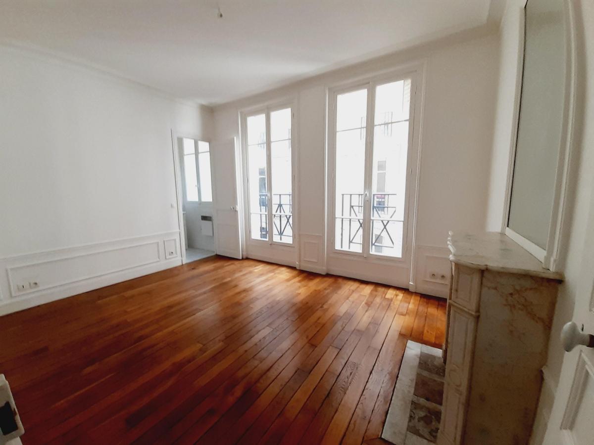 A LOUER 5 PIECES   157.21 m². PARIS  Xème.