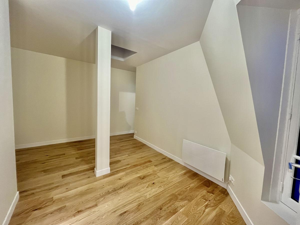 A LOUER 3 pièces  GARE DU NORD   PARIS Xème 51m²