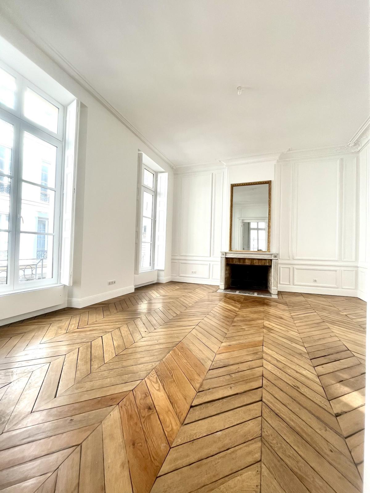 A LOUER 75007 PARIS 3P RUE DU BAC