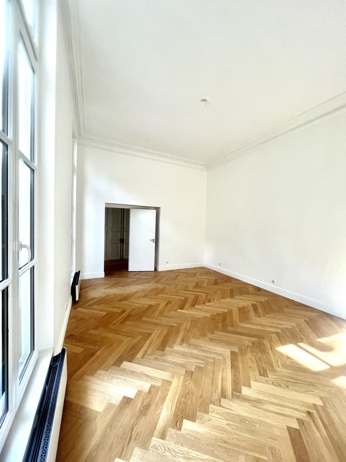 A LOUER 75007 PARIS 3P RUE DU BAC