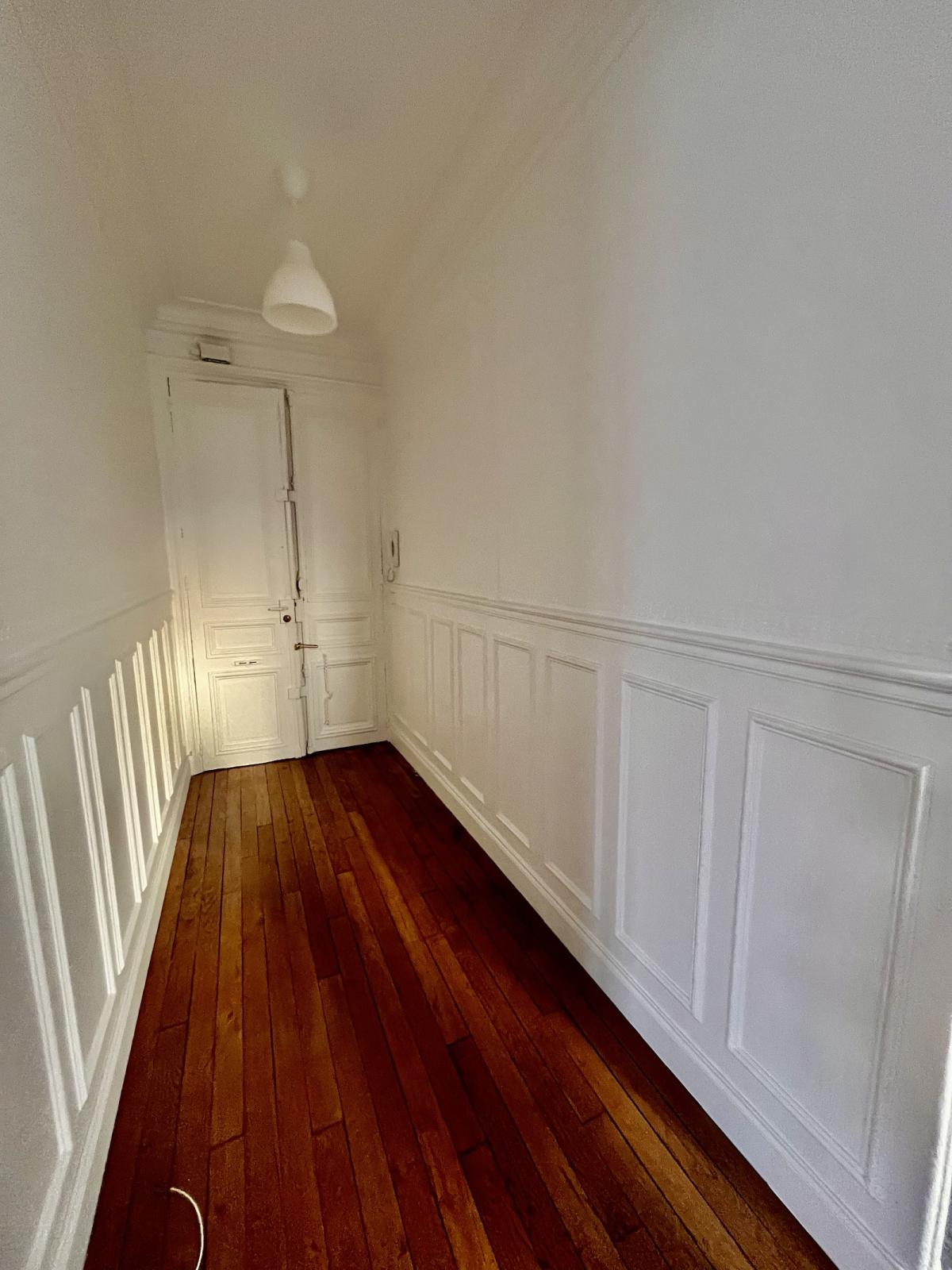 A LOUER 4/5 PIECES 105m² PARIS VIIIème 