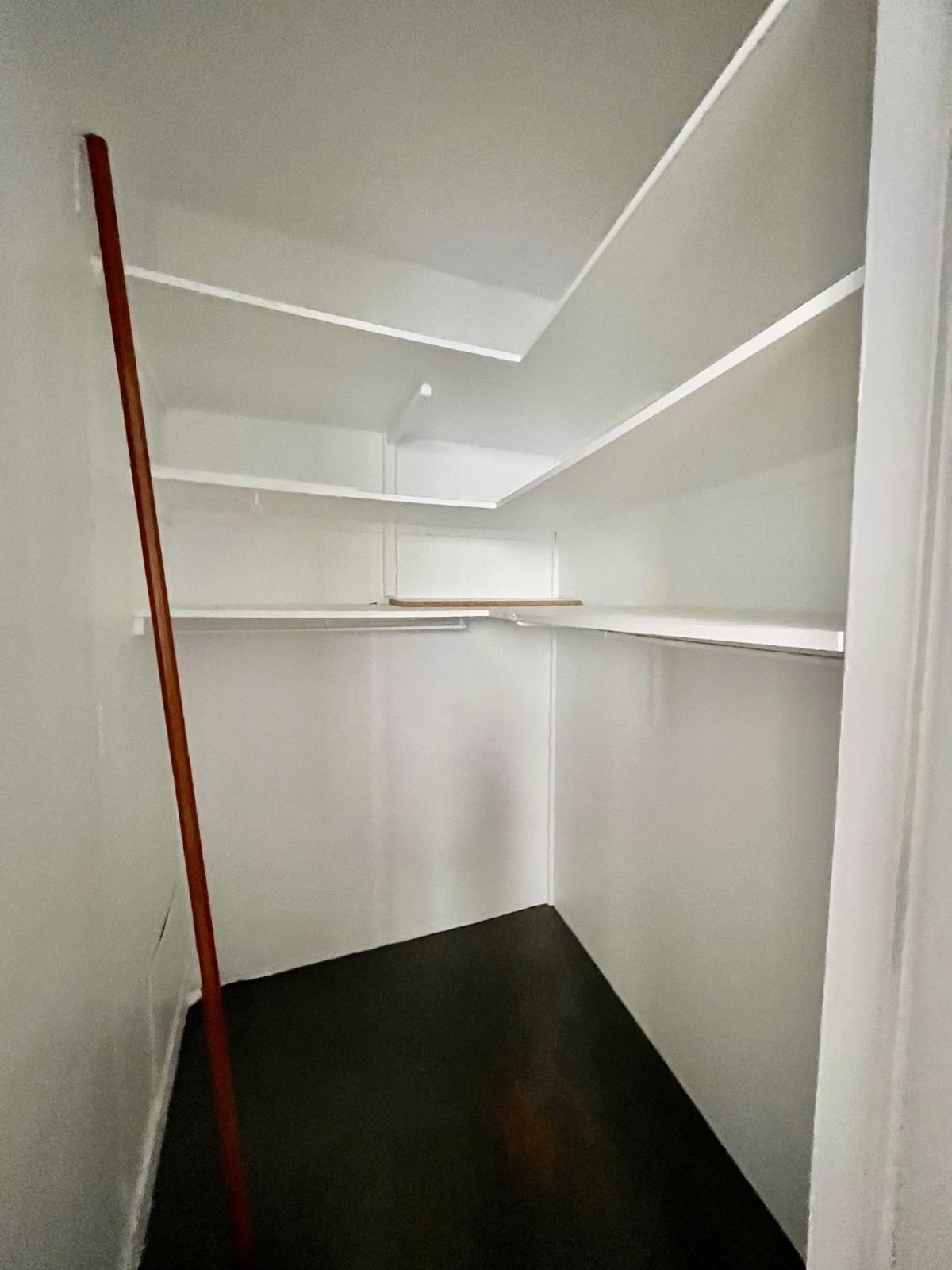 A LOUER 4/5 PIECES 105m² PARIS VIIIème 