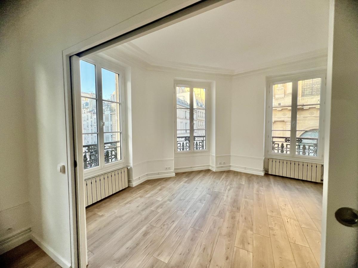 Paris 1er, Palais Royal, Grand 2 Pièces de 56,12m²