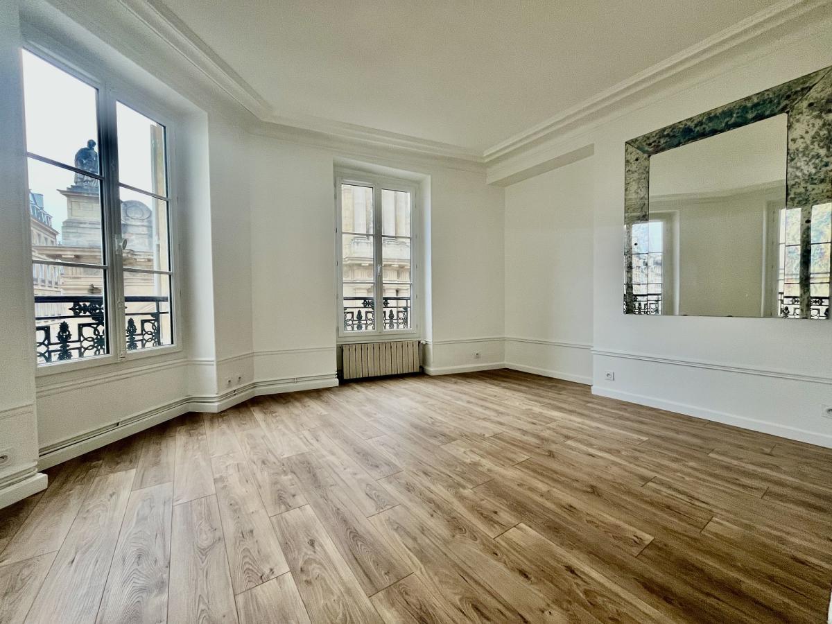 Paris 1er, Palais Royal, Grand 2 Pièces de 56,12m²