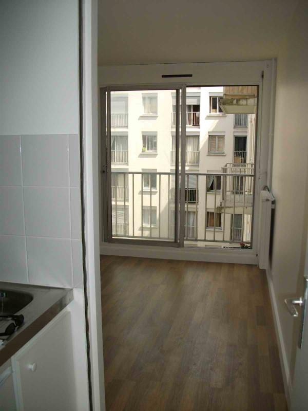 A LOUER  Studio  17.55m² Paris XIIème. BEL AIR