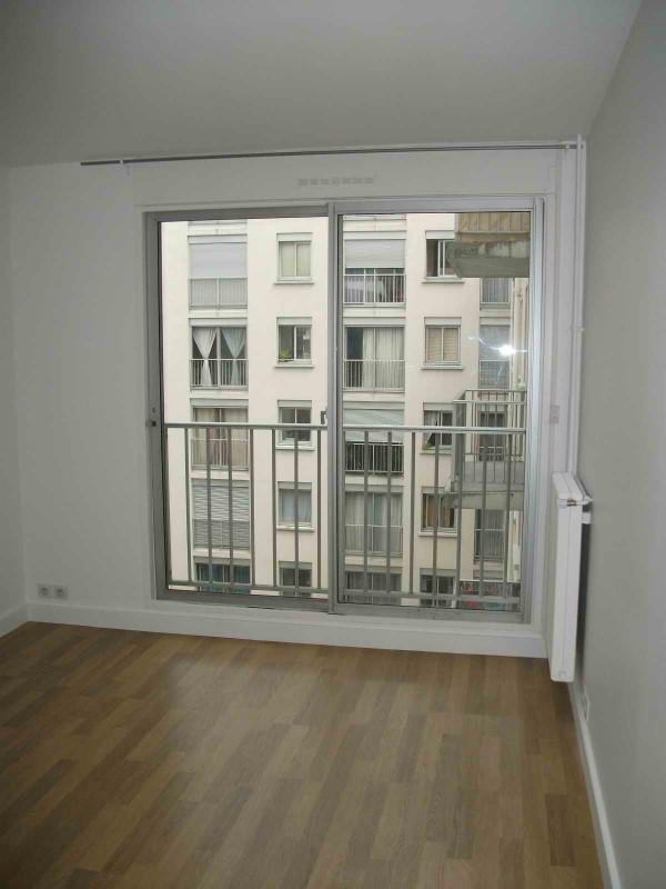 A LOUER  Studio  17.55m² Paris XIIème. BEL AIR