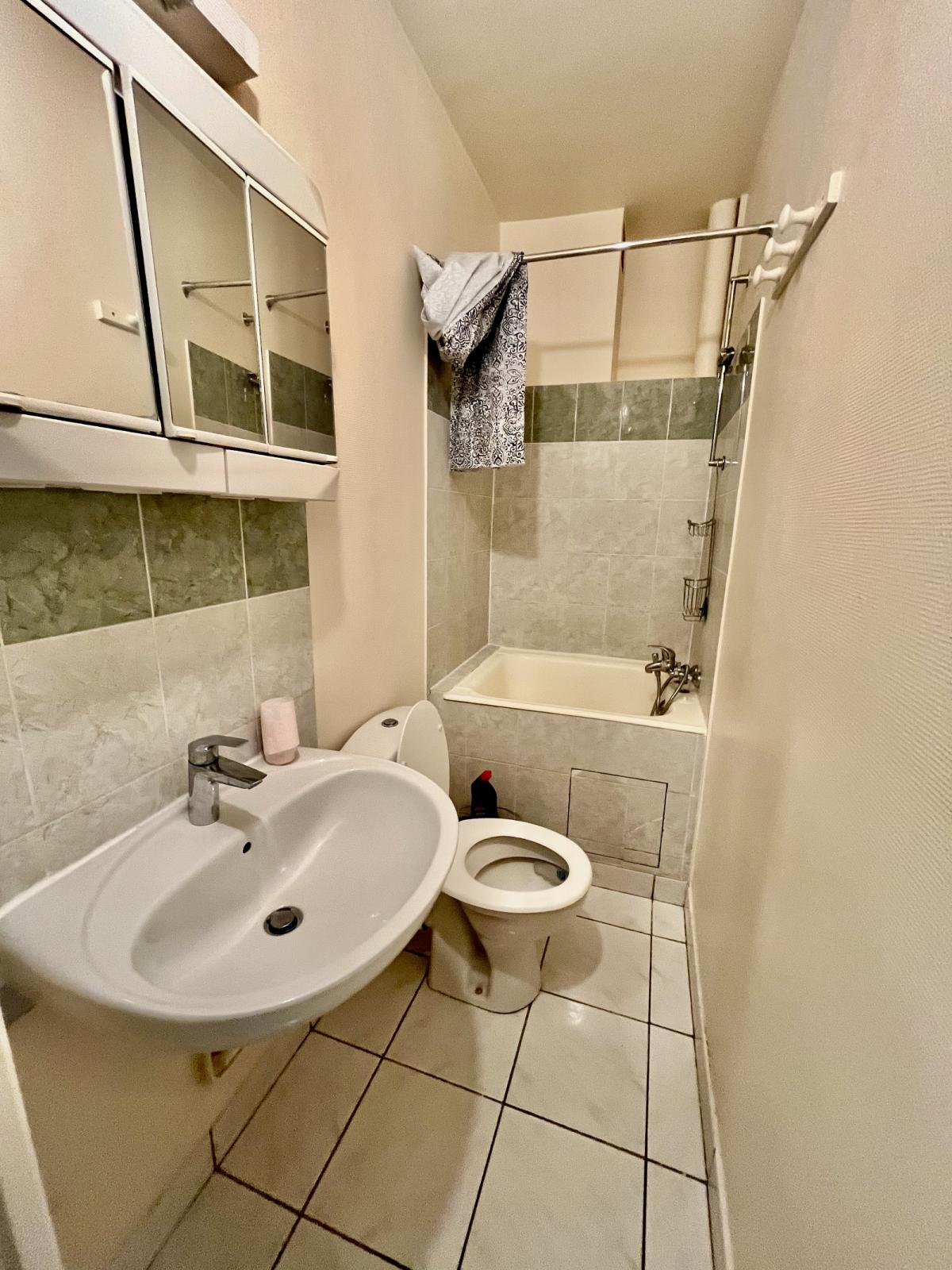 A LOUER Paris XIIème STUDIO 19,59m². Metro Nation.