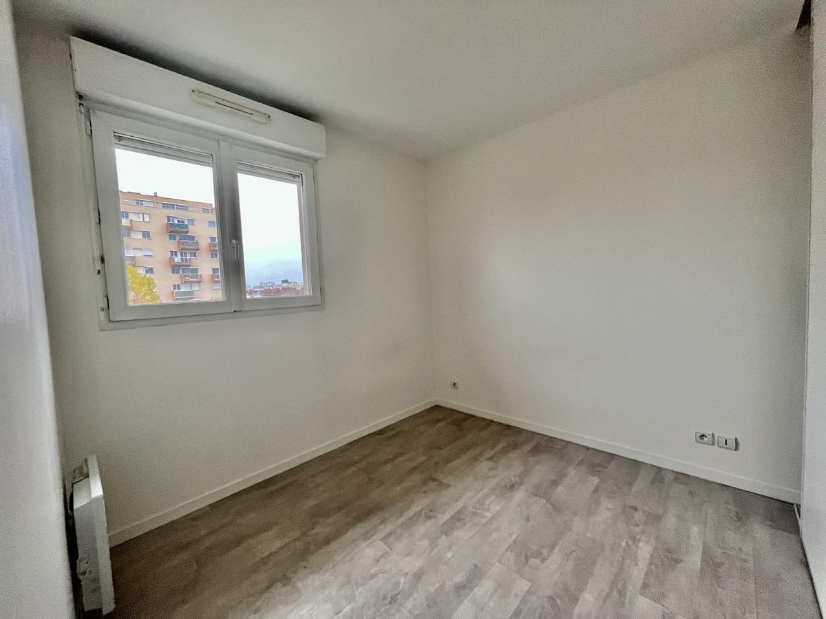 A LOUER 2 Pièces 42m² 92120 MONTROUGE AVEC CAVE PARKING ET BALCON