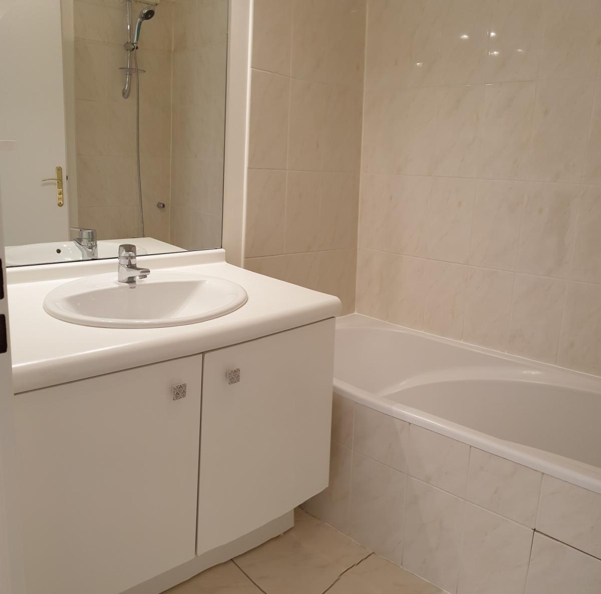 A LOUER 2 Pièces 42m² 92120 MONTROUGE AVEC CAVE PARKING ET BALCON