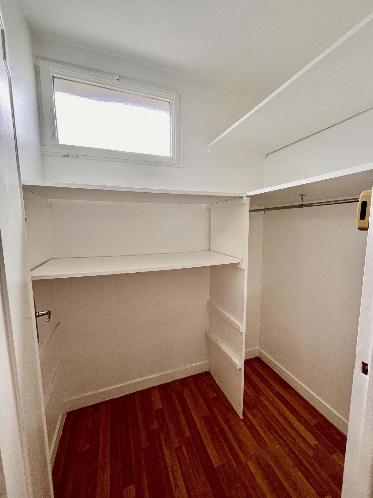 A LOUER 2P  46m² PARIS XVème CAVE PARKING ET BALCON
