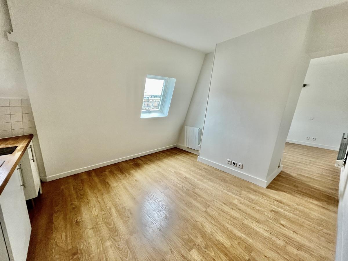 2 PIECES  RÉNOVÉ A LOUER  29m² environ PARIS XVIIème